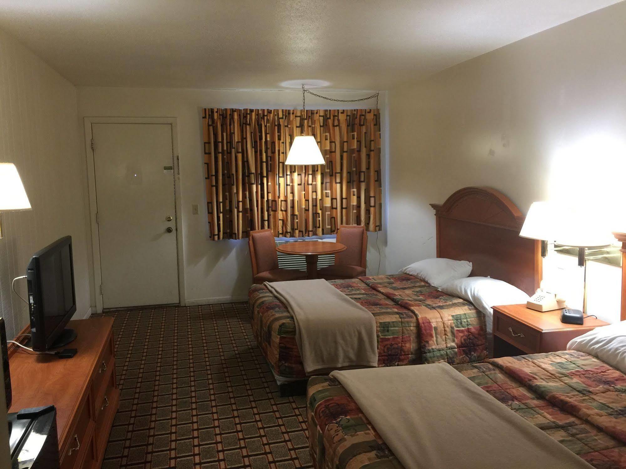 Budget Inn Daleville Екстер'єр фото